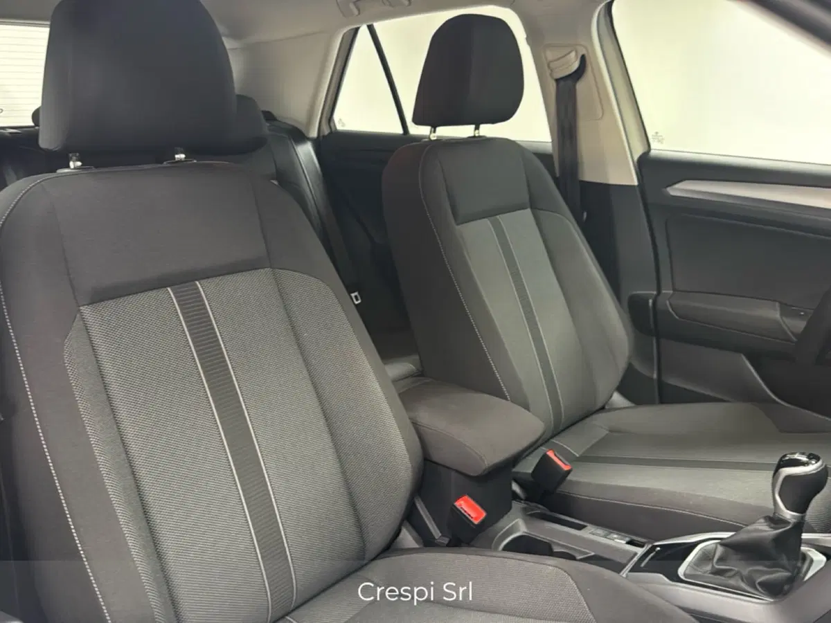 Volkswagen T-Roc usata a Varese (13)