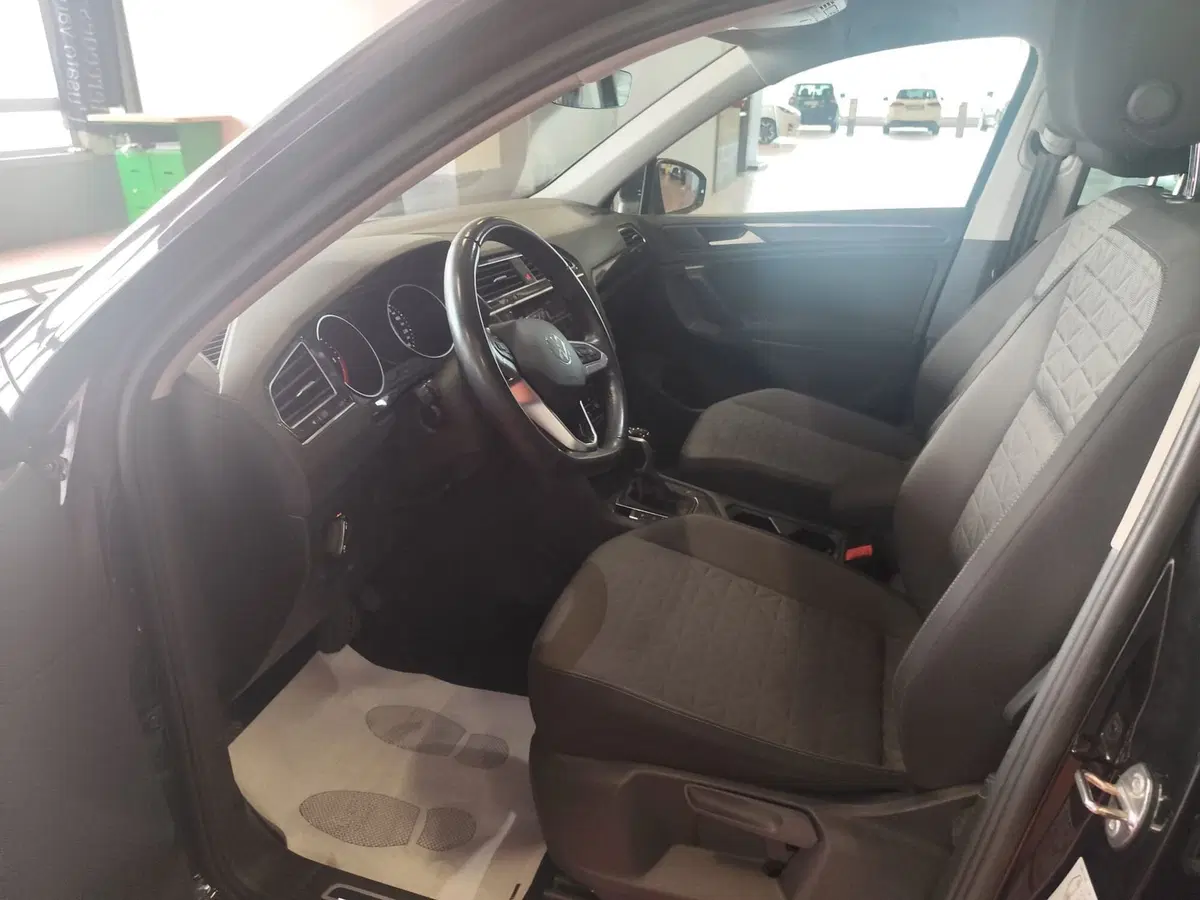 Volkswagen Tiguan usata a Milano (17)