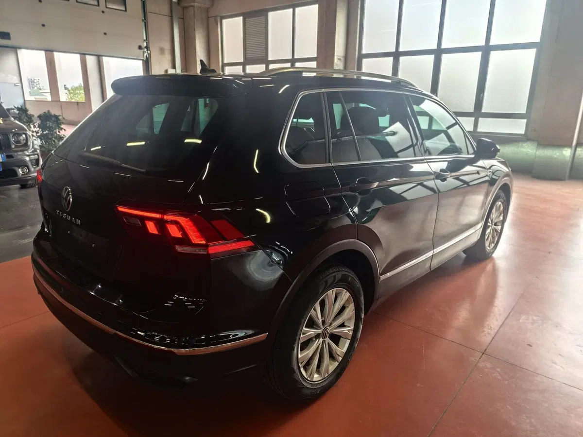 Volkswagen Tiguan usata a Milano (6)
