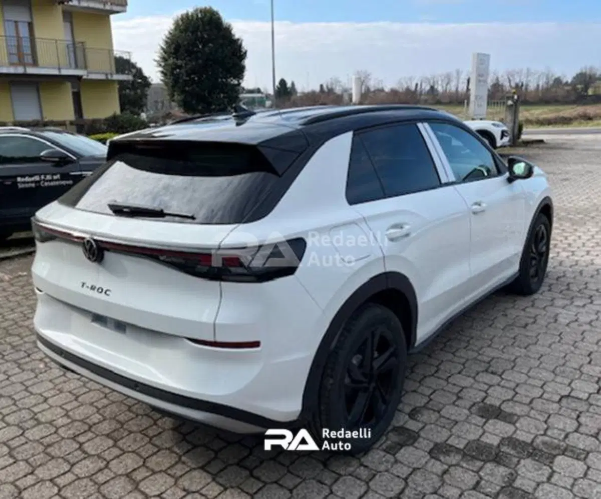 Volkswagen T-Roc nuova a Lecco (3)