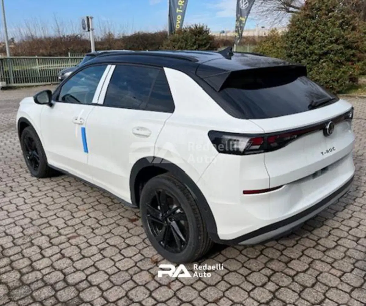 Volkswagen T-Roc nuova a Lecco (4)