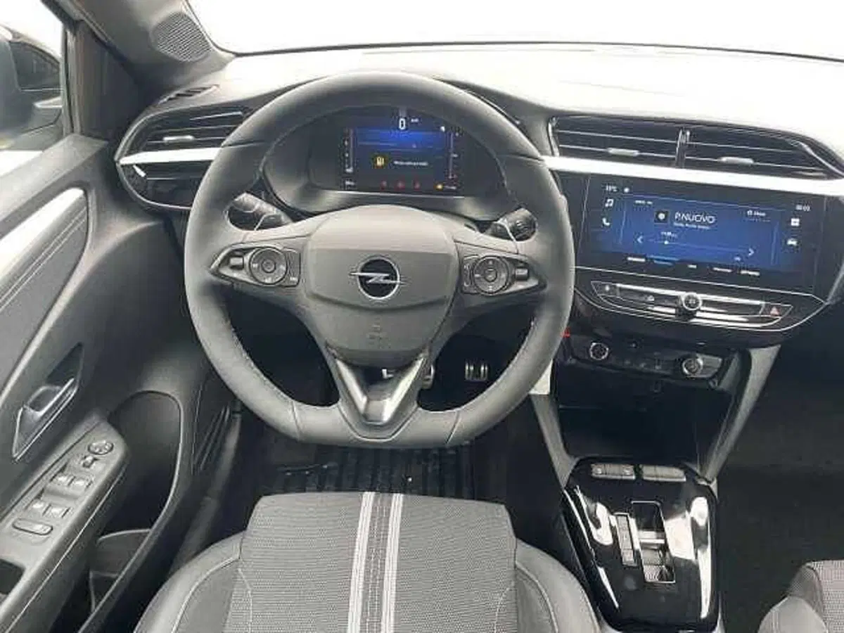 Opel Corsa nuova a Salerno (10)