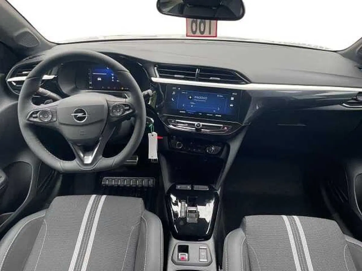 Opel Corsa nuova a Salerno (11)