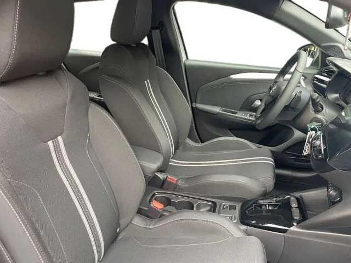 Opel Corsa nuova a Salerno (16)