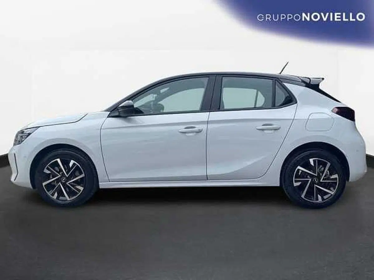 Opel Corsa nuova a Salerno (4)