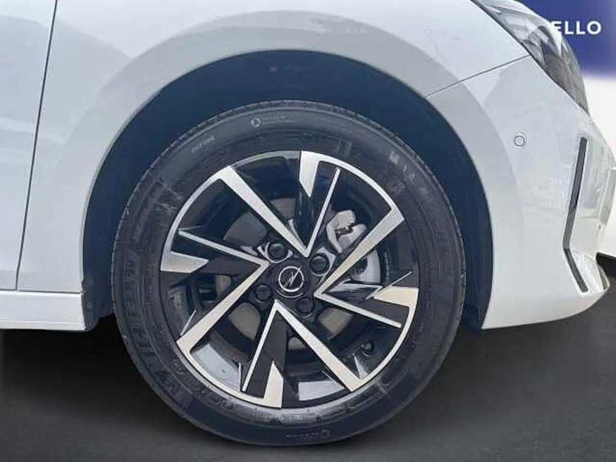 Opel Corsa nuova a Salerno (8)
