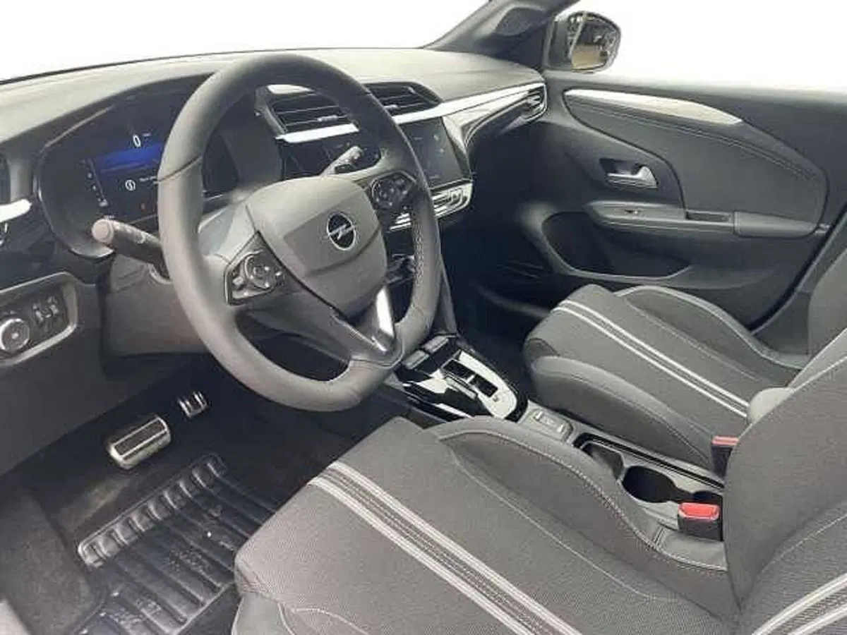 Opel Corsa nuova a Salerno (9)