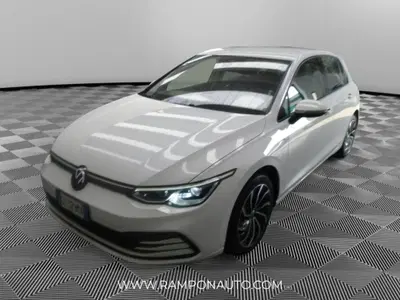 Volkswagen Golf 1.0 TSI EVO Life del 2022 usata a San Dona' Di Piave