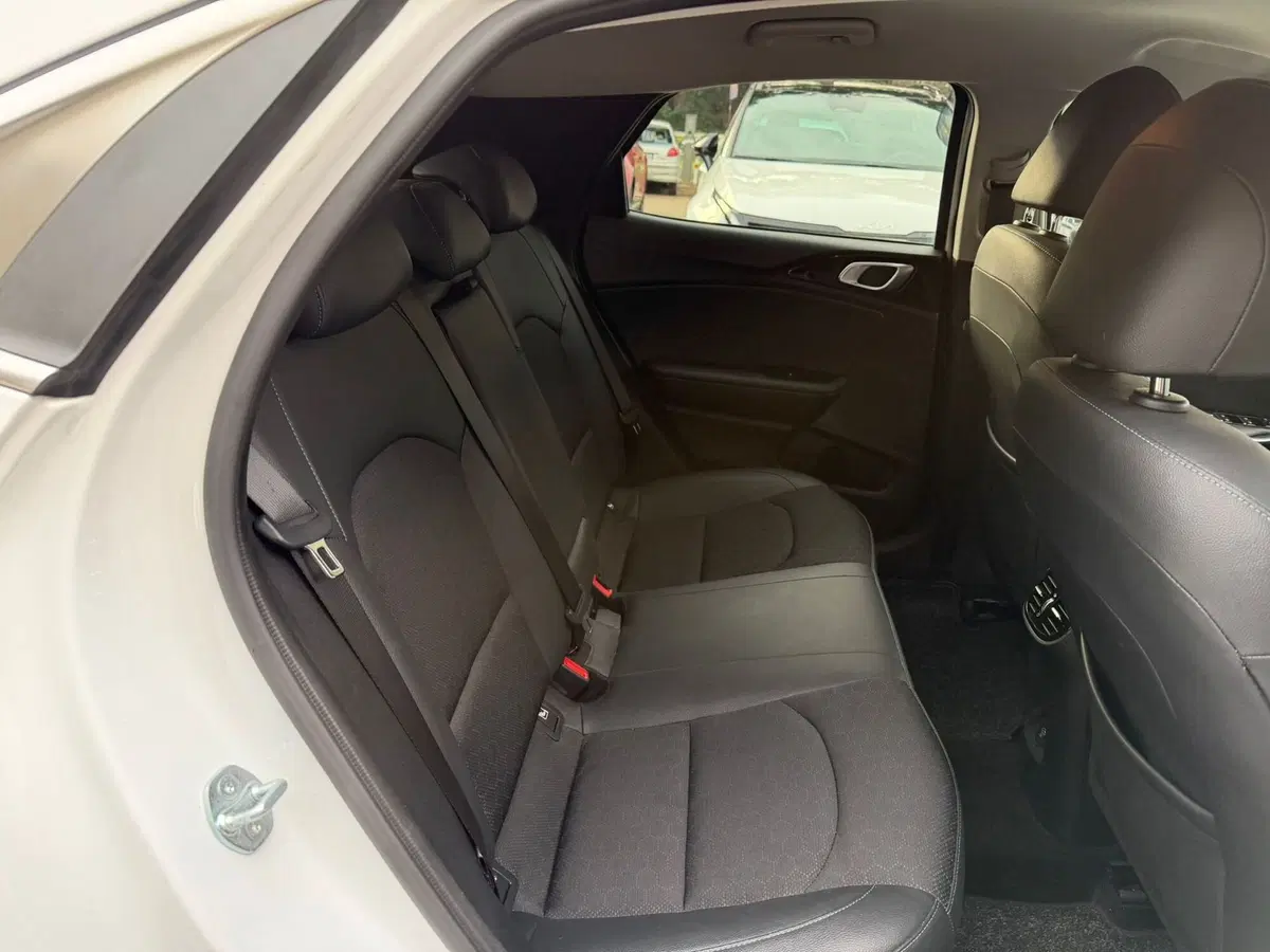 Kia XCeed usata a Rimini (16)