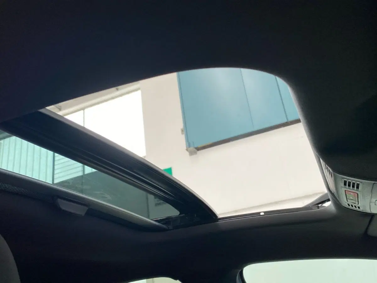 Volkswagen Taigo nuova a Lodi (9)
