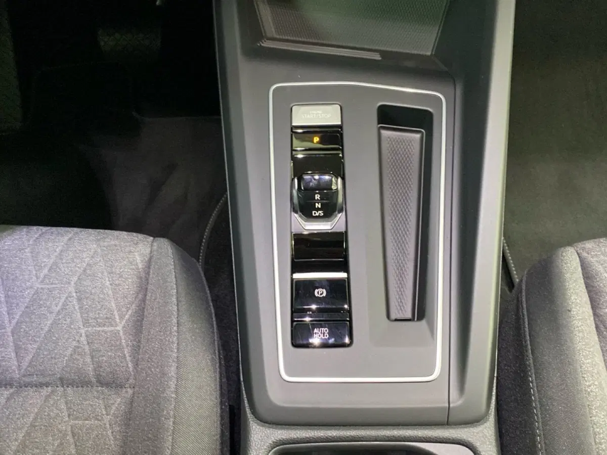 Volkswagen Golf nuova a Lodi (11)