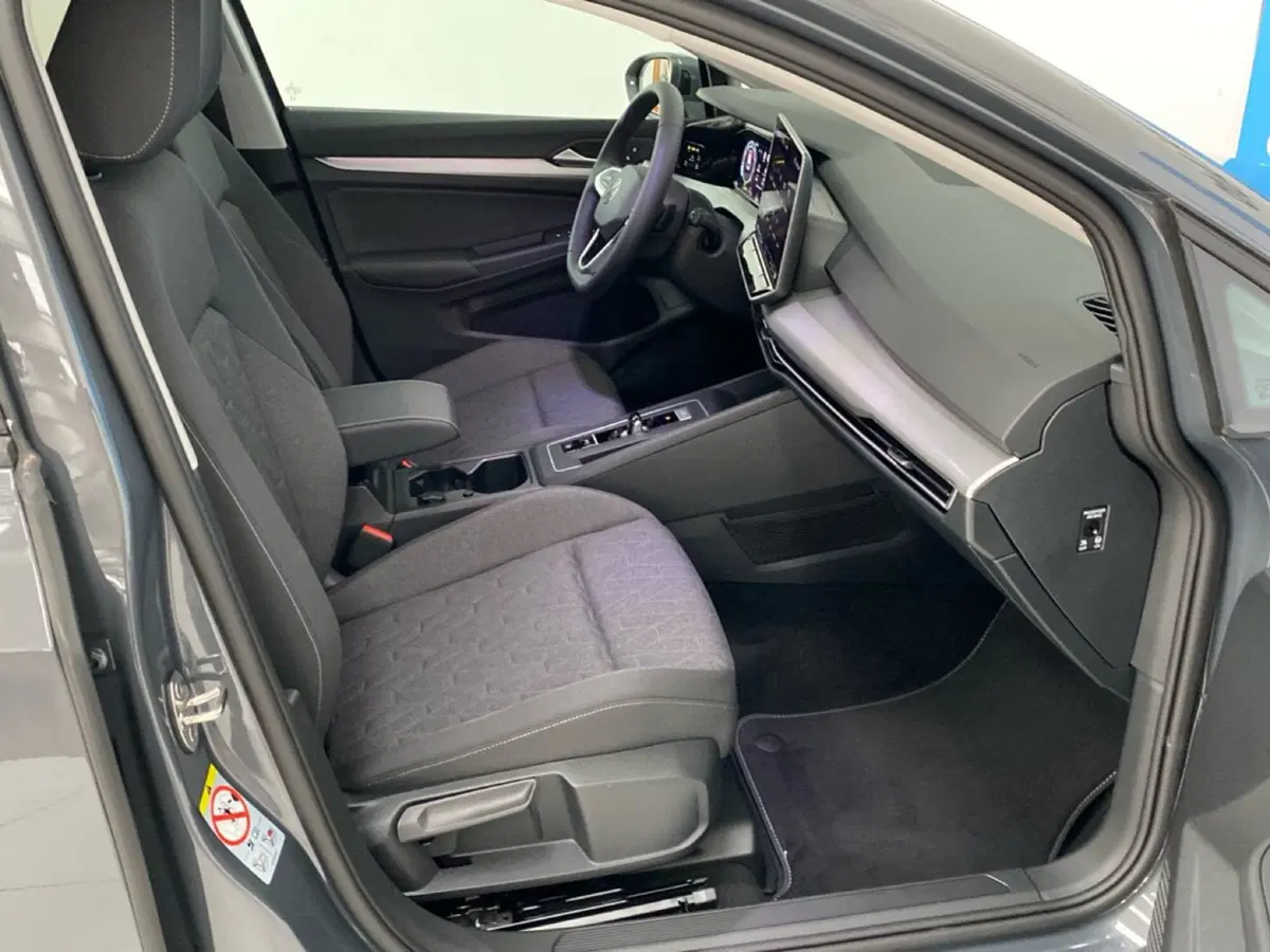 Volkswagen Golf nuova a Lodi (6)