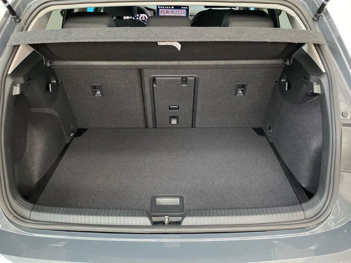 Volkswagen Golf nuova a Lodi (9)