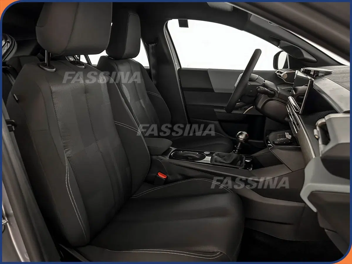 Lancia Ypsilon nuova a Milano (14)