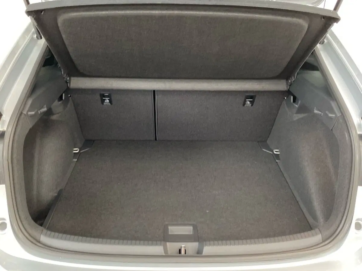 Volkswagen Taigo nuova a Lodi (10)