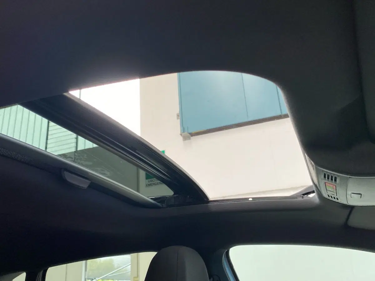 Volkswagen Taigo nuova a Lodi (9)