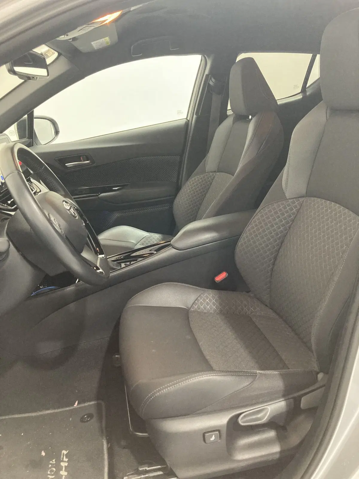 Toyota Toyota C-HR usata a Foggia (10)