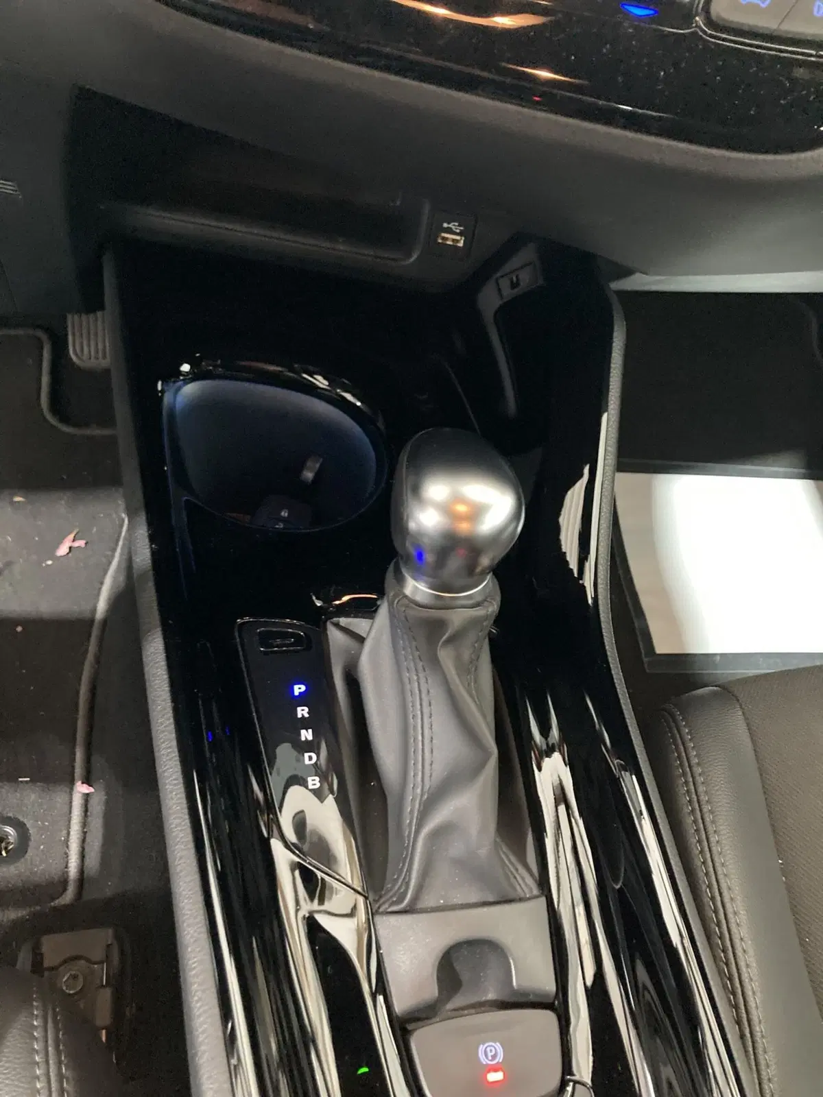 Toyota Toyota C-HR usata a Foggia (16)