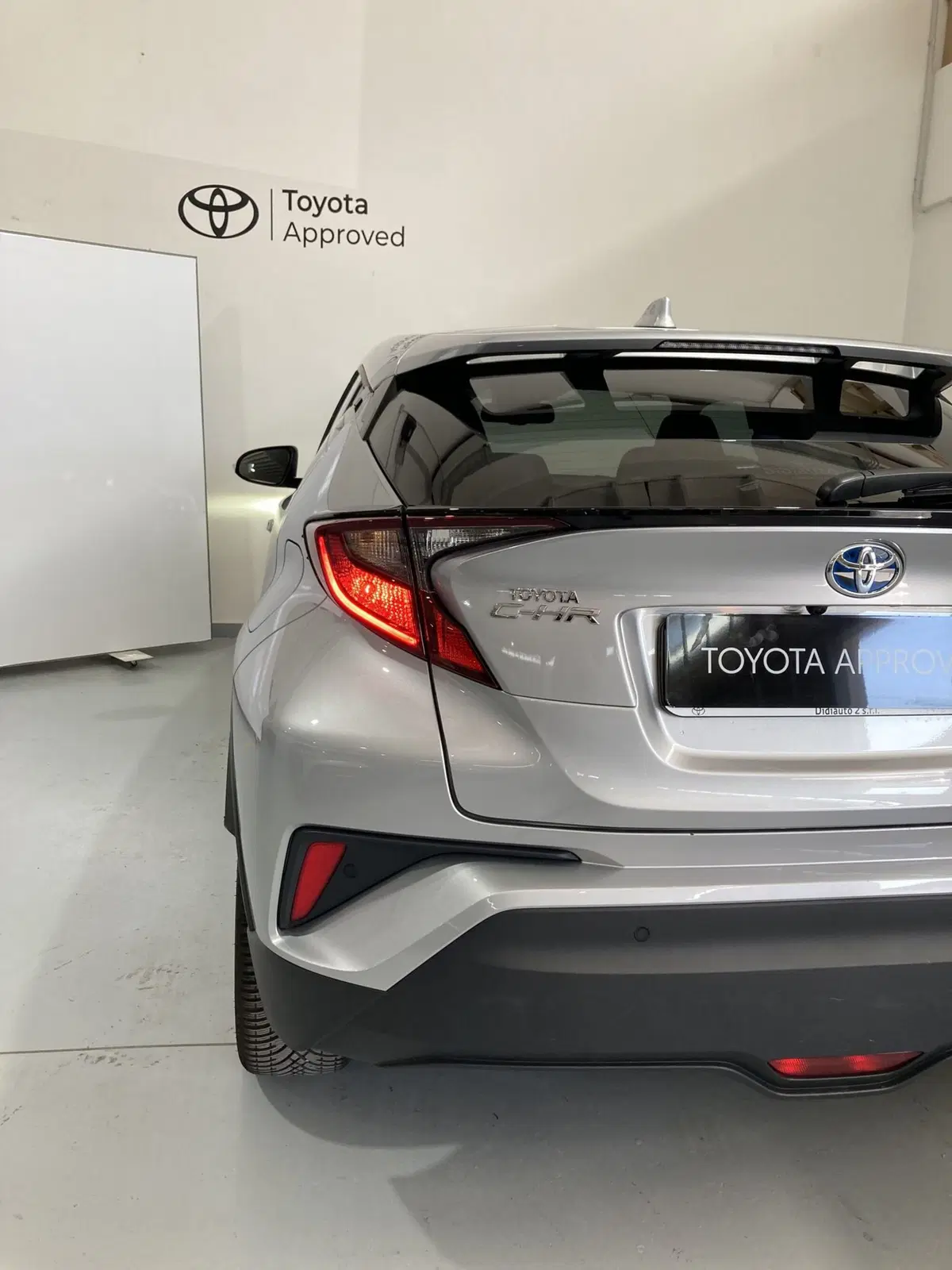 Toyota Toyota C-HR usata a Foggia (8)