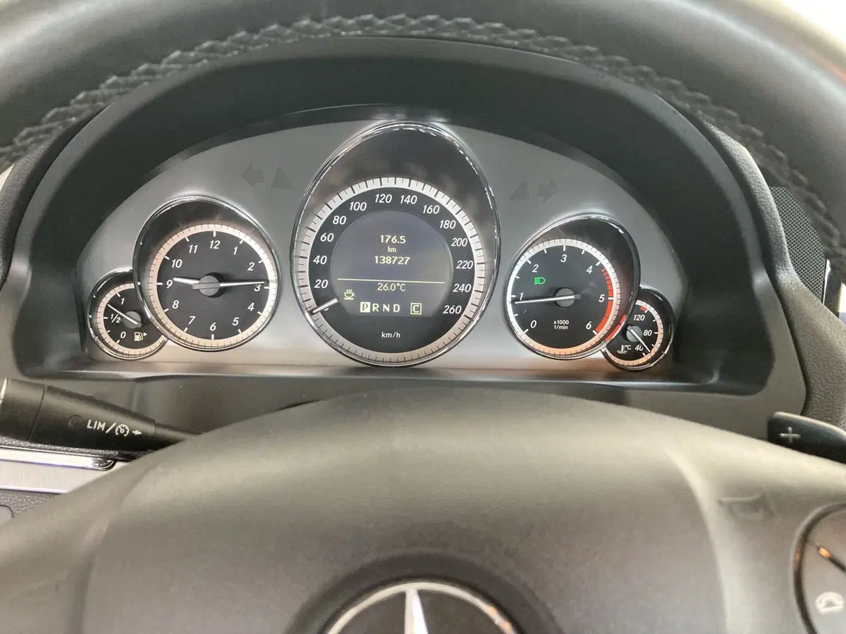 Mercedes-Benz Classe E Coupé usata a Foggia (13)