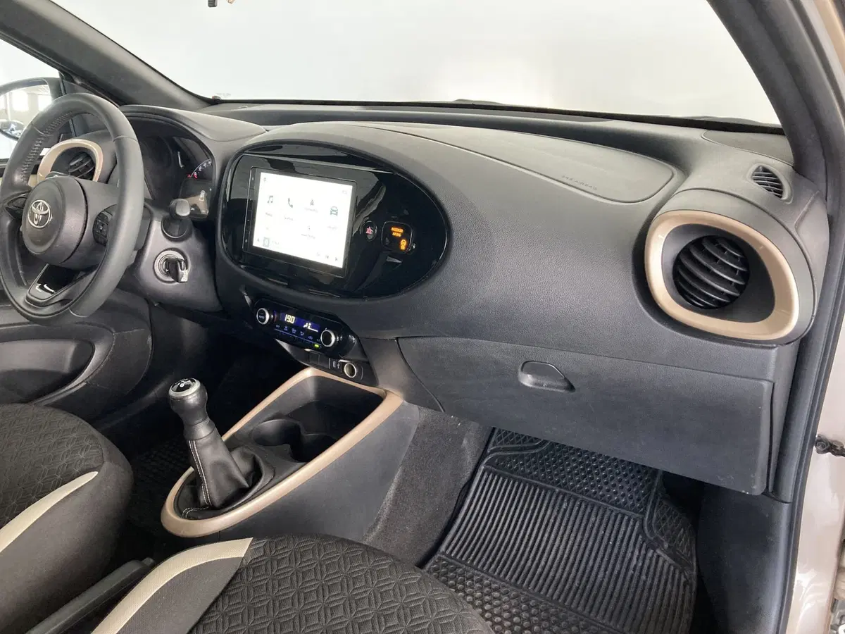 Toyota Aygo X usata a Foggia (16)