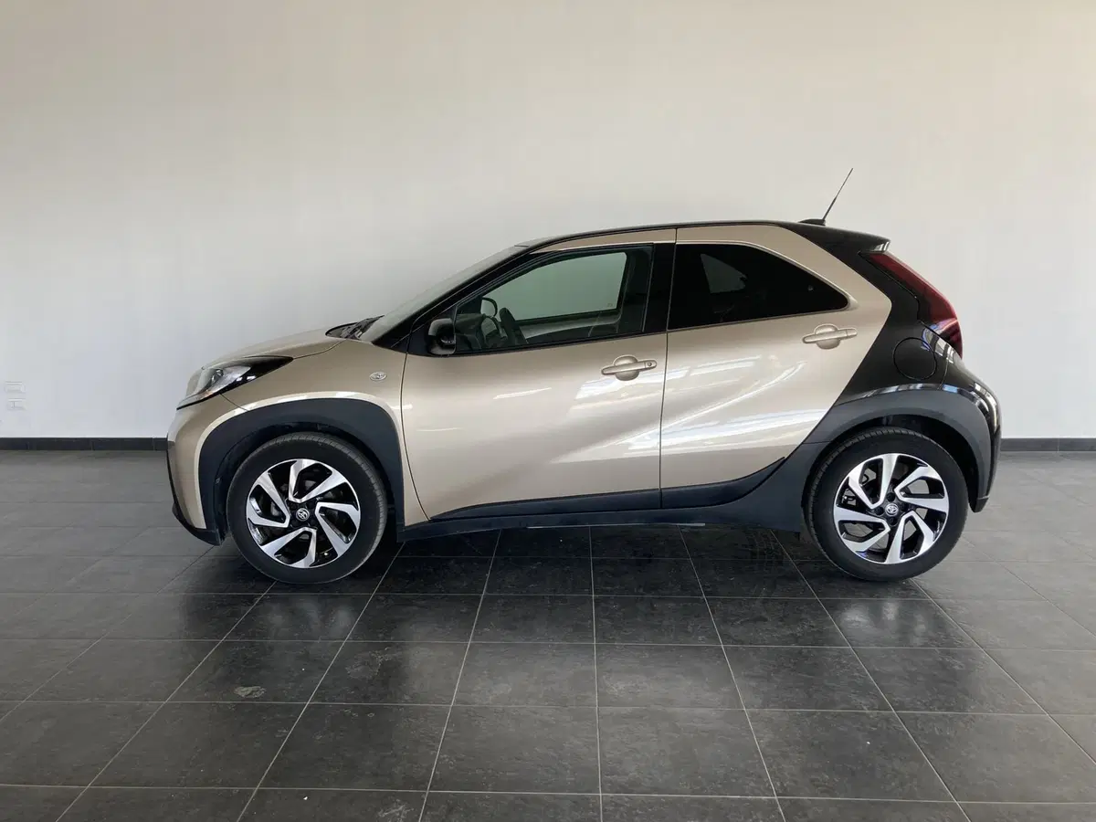 Toyota Aygo X usata a Foggia (5)
