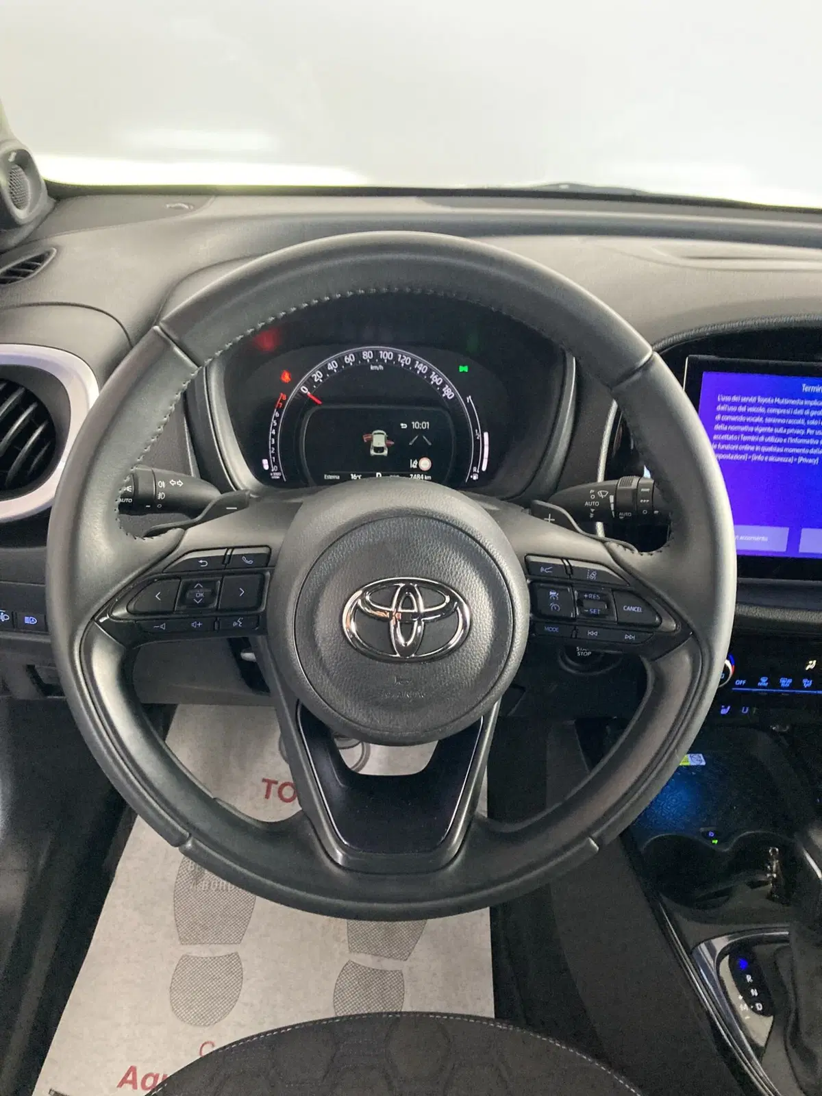 Toyota Aygo X usata a Foggia (10)