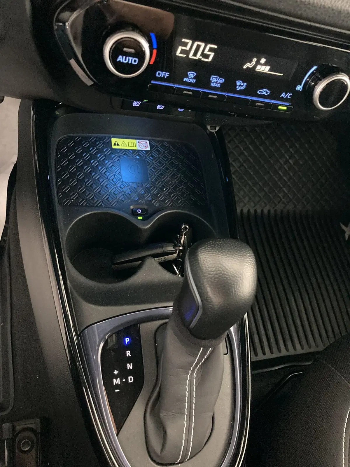 Toyota Aygo X usata a Foggia (13)