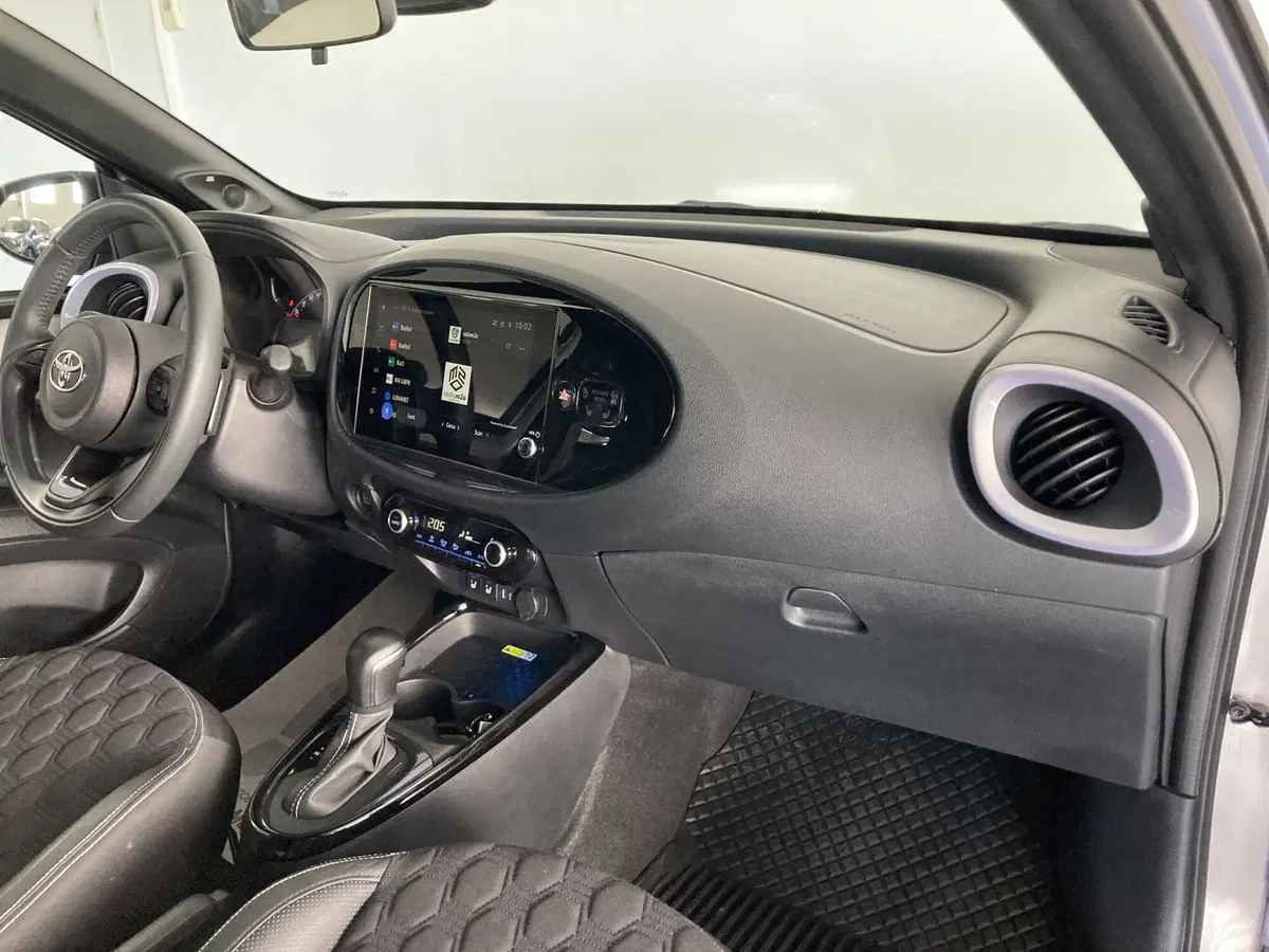 Toyota Aygo X usata a Foggia (15)
