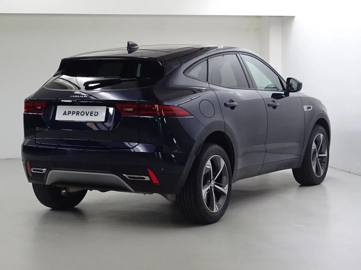 Jaguar E-Pace usata a Como (2)