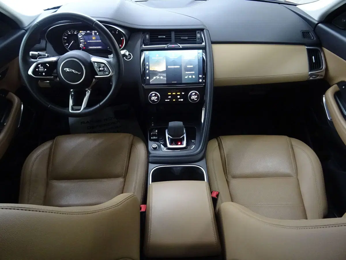 Jaguar E-Pace usata a Como (4)