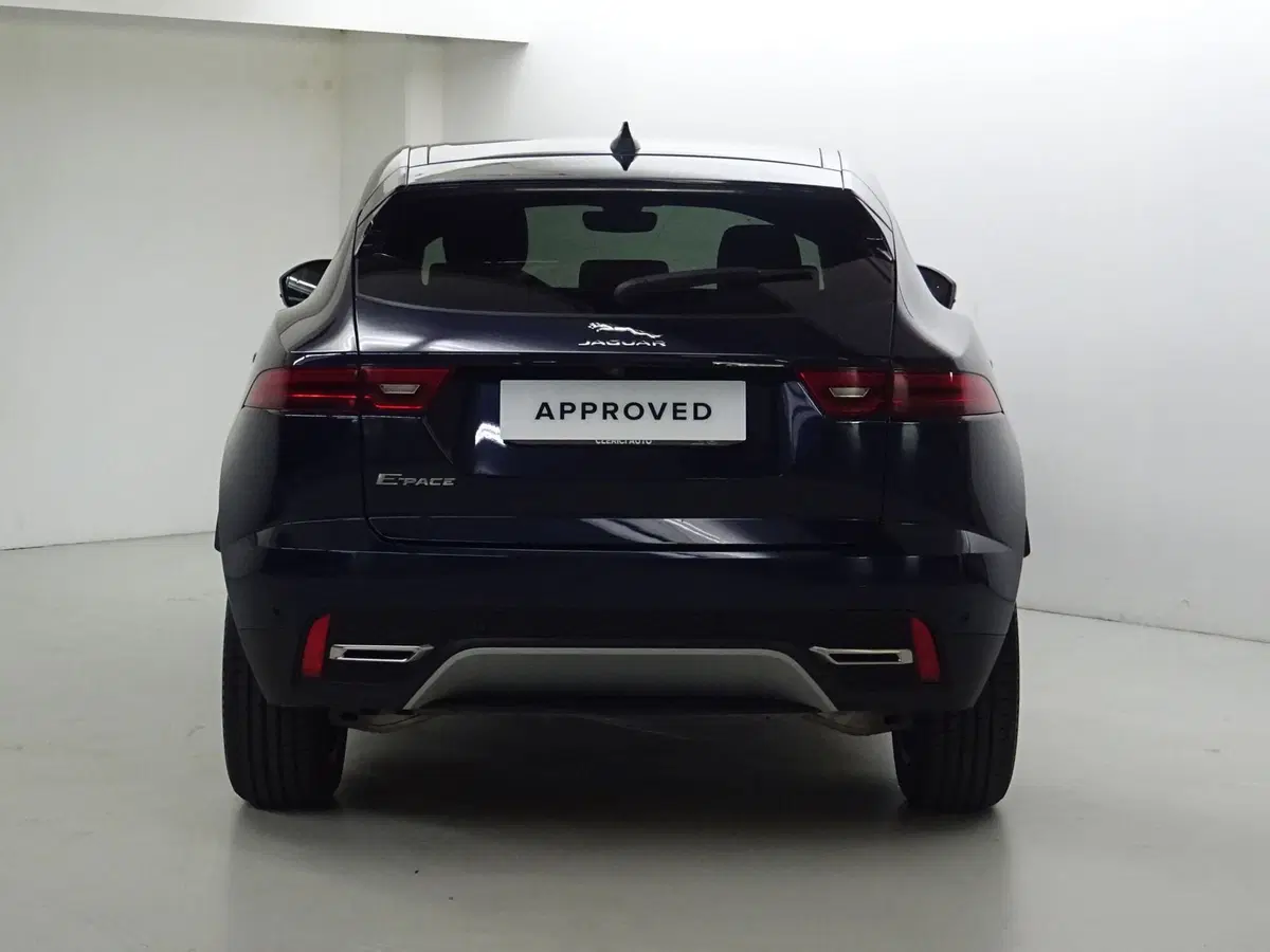 Jaguar E-Pace usata a Como (7)