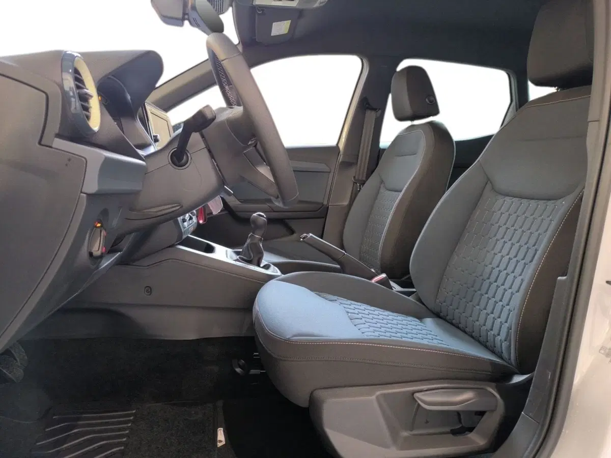 SEAT Arona usata a Udine (8)