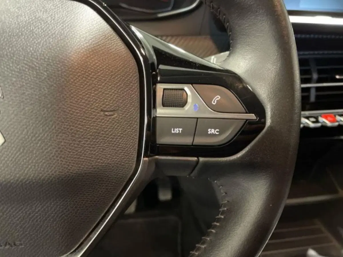 Peugeot 208 usata a Ancona (20)