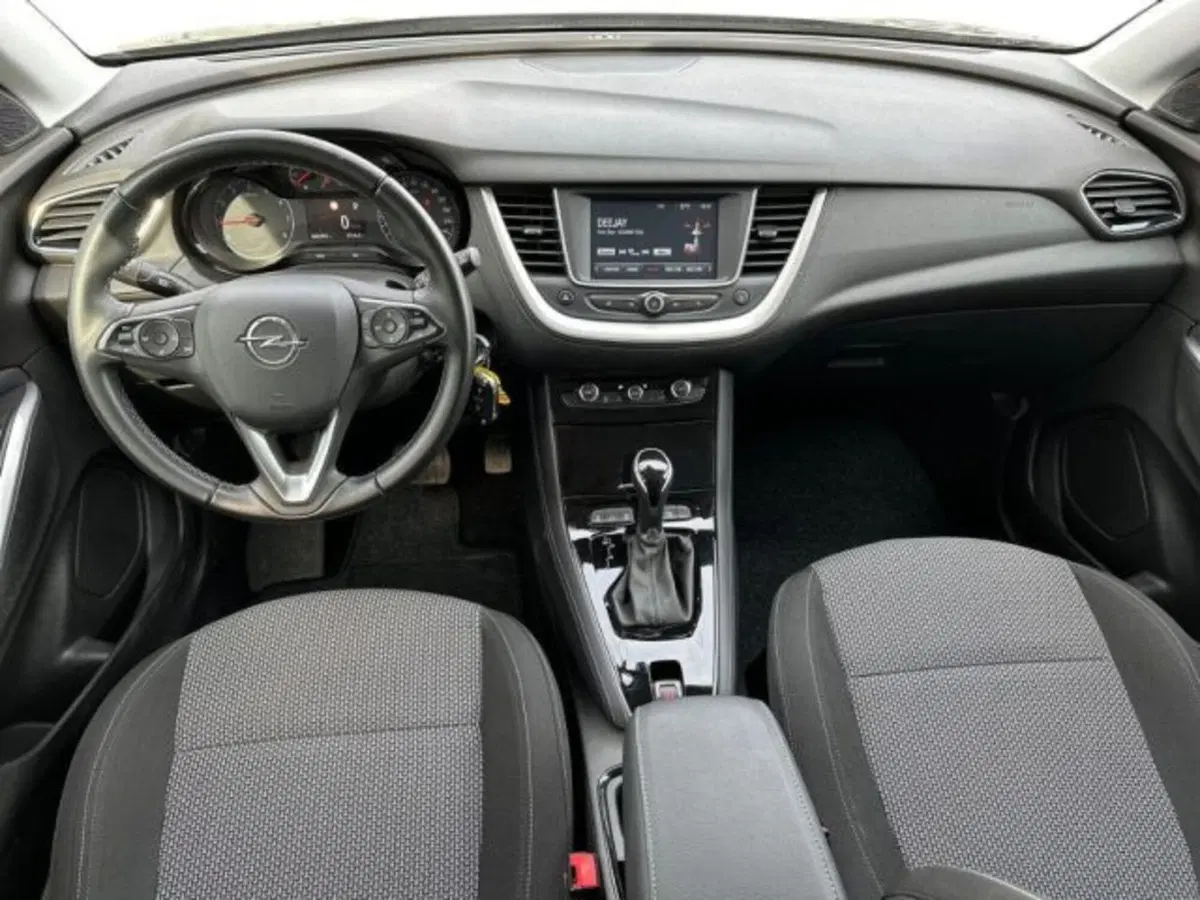 Opel Grandland X usata a Ancona (11)