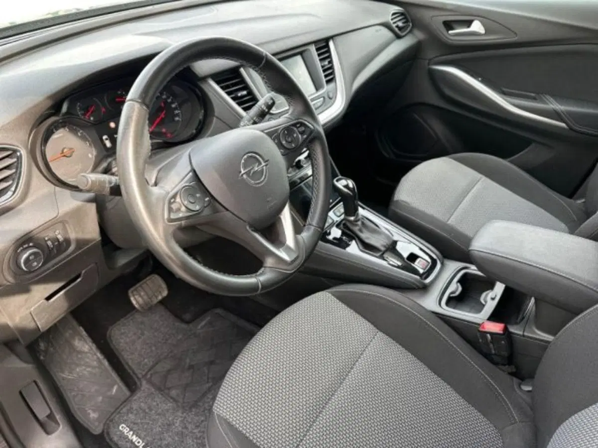 Opel Grandland X usata a Ancona (9)