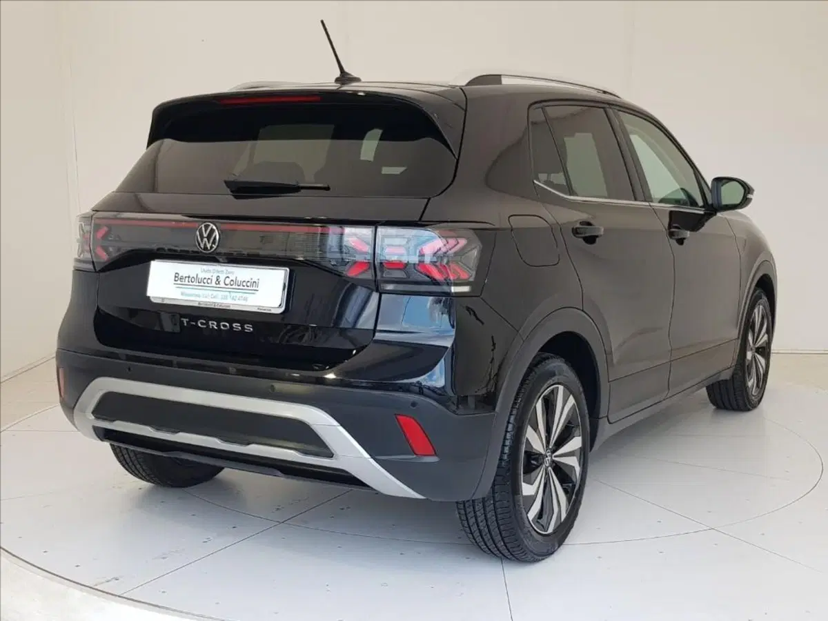 Volkswagen T-Cross usata a Lucca (6)