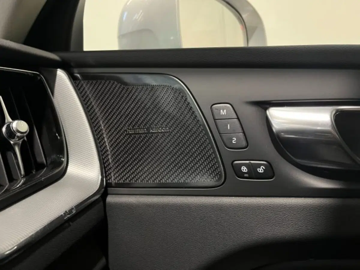 Volvo XC60 usata a Treviso (11)