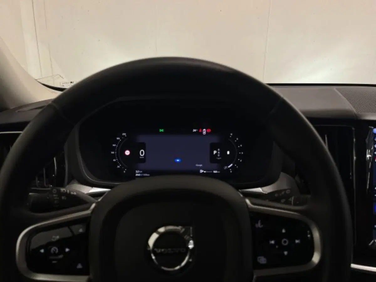 Volvo XC60 usata a Treviso (6)