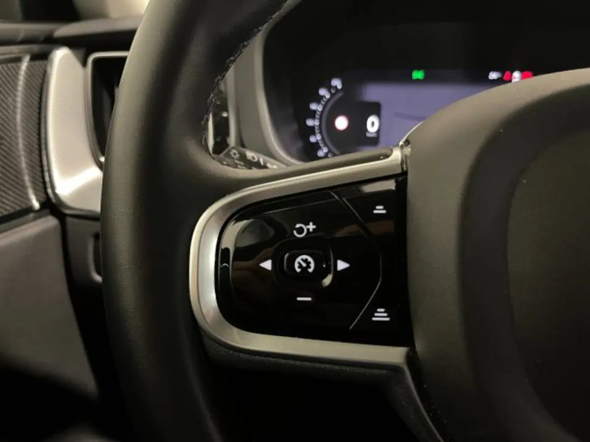 Volvo XC60 usata a Treviso (7)
