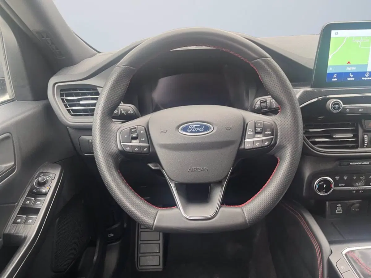 Ford Kuga usata a Milano (13)