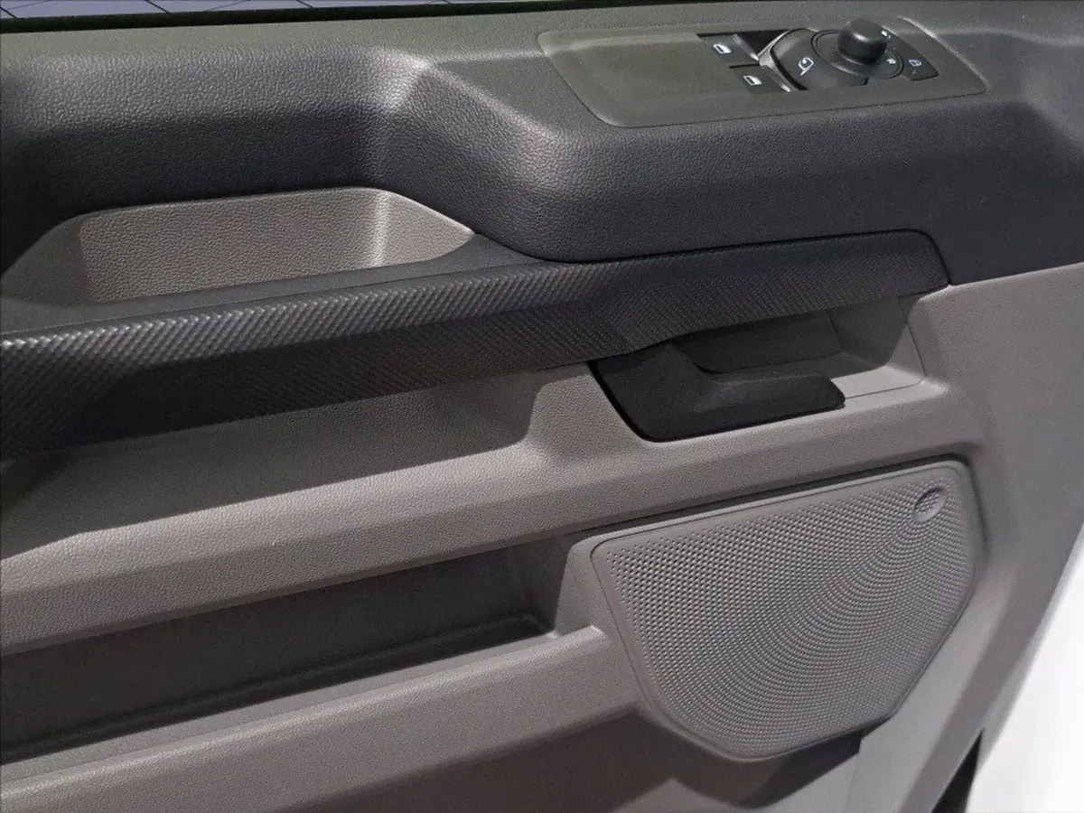 Ford Transit Custom Furgone nuova a Milano (14)