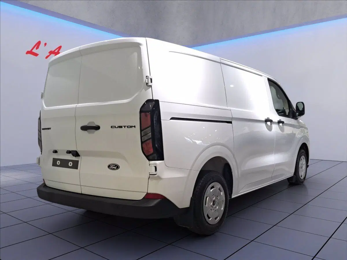 Ford Transit Custom Furgone nuova a Milano (3)
