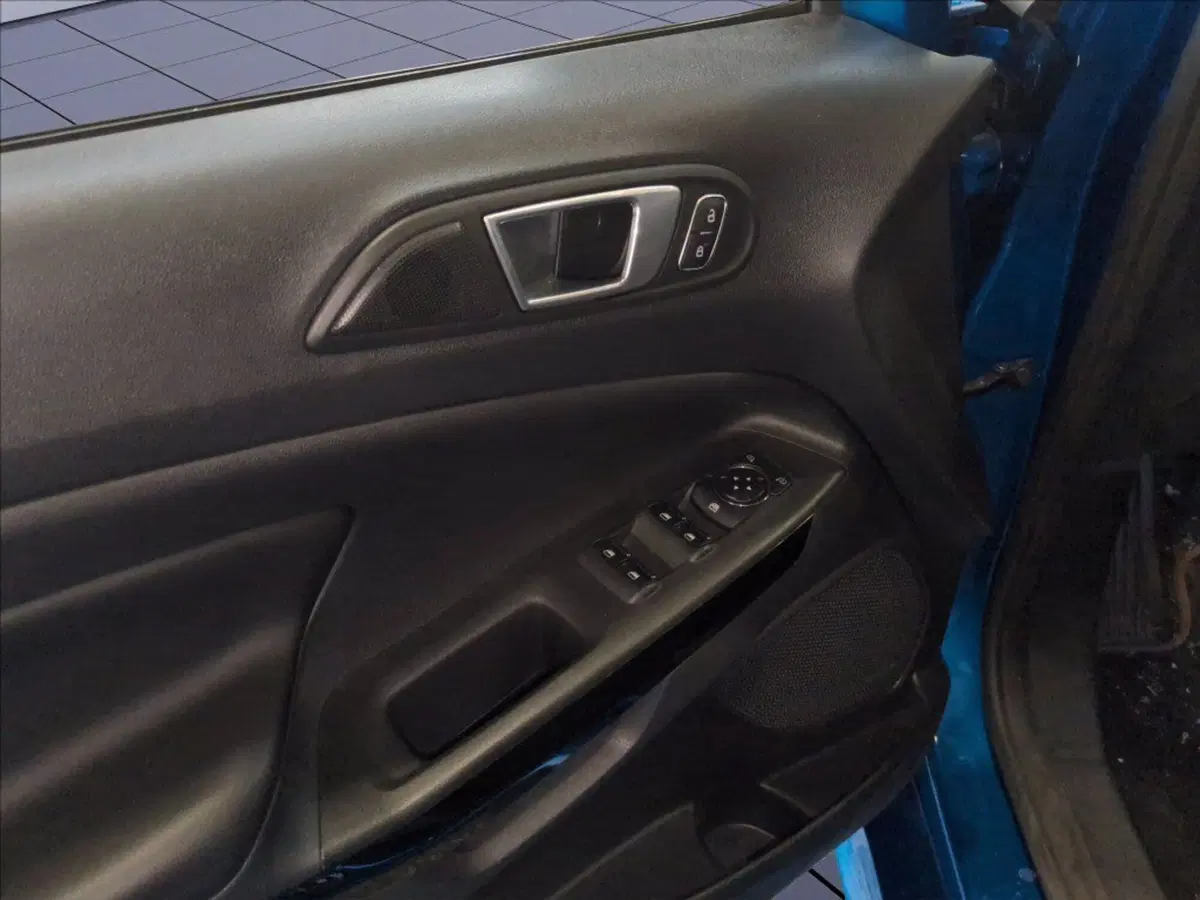 Ford EcoSport usata a Milano (11)