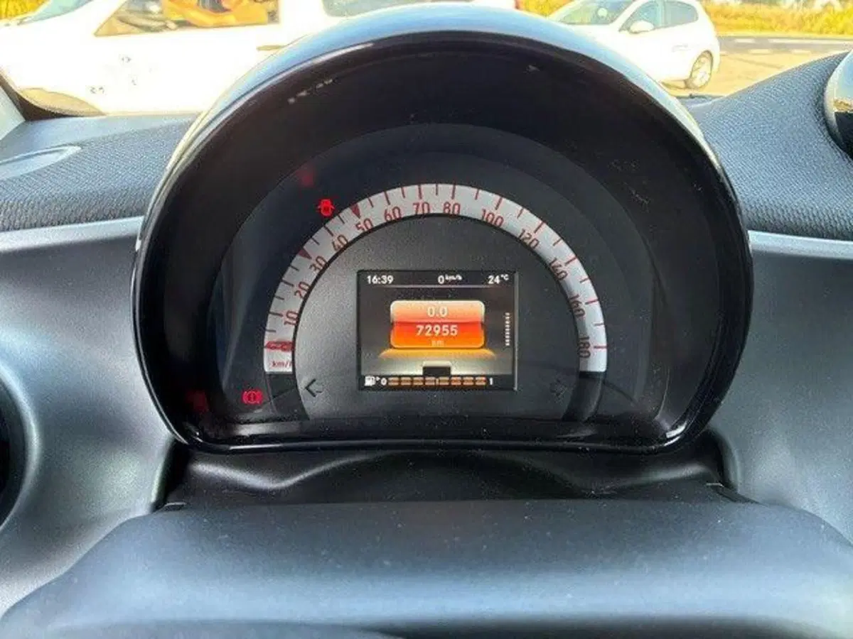 smart Fortwo usata a Milano (11)