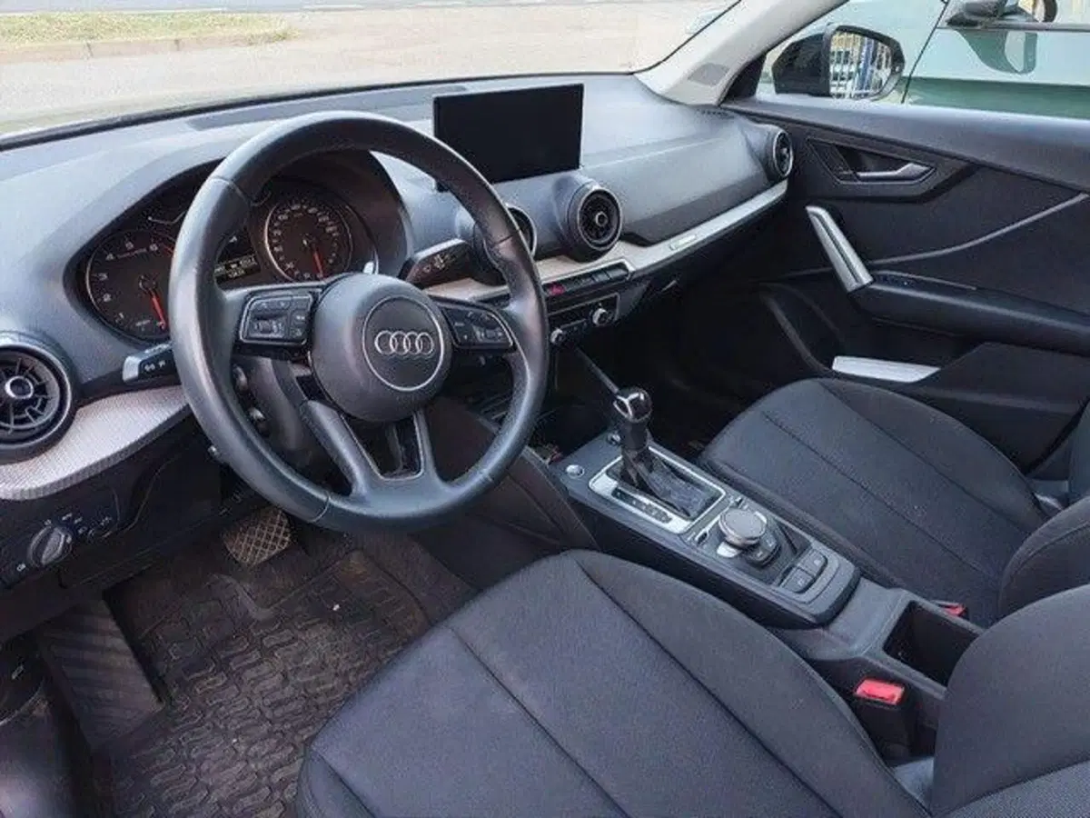 Audi Q2 usata a Milano (7)