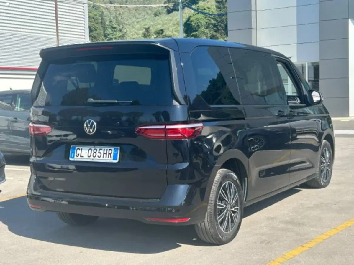 Volkswagen Multivan usata a Lucca (6)