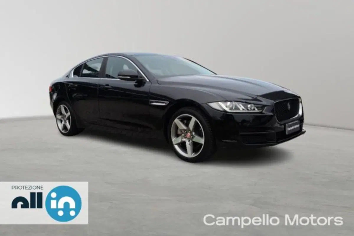Jaguar XE usata a Venezia