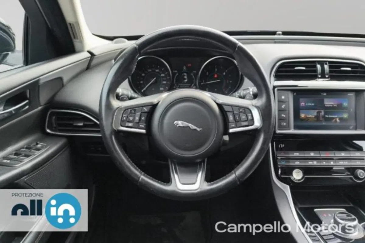 Jaguar XE usata a Venezia (8)