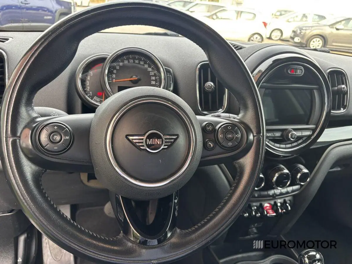 MINI Mini Countryman usata a Bari (15)